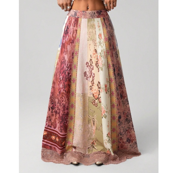 Elegant Floral Patchwork Maxi Skirt - Picture 5 of 7